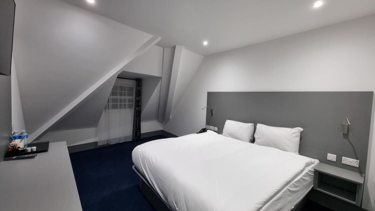 Dreams Hotel - Park View バーキング エクステリア 写真
